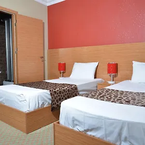  Otel Airport Stop Over Suites